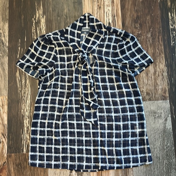 Modcloth Tie-front blouse - Picture 2 of 6